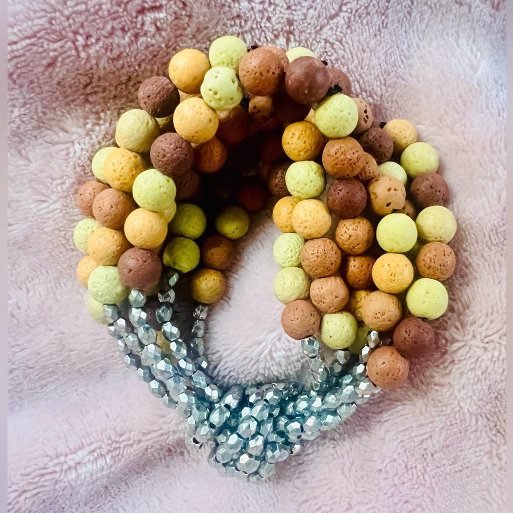 🤎💛Sassy Jones Makemba Neutral Multi-Strand Stretch Bracelet💛🤎